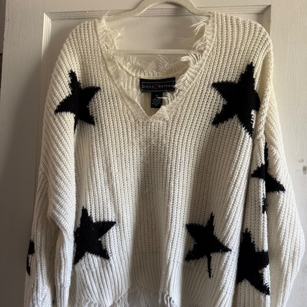 Black & white crop sweater